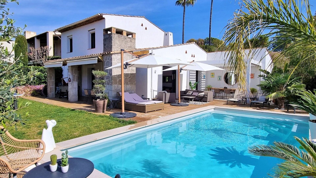 Villeneuve-Loubet Villa | Modern 3 bedroom villa with private pool, Hauts de Vaugrenier
