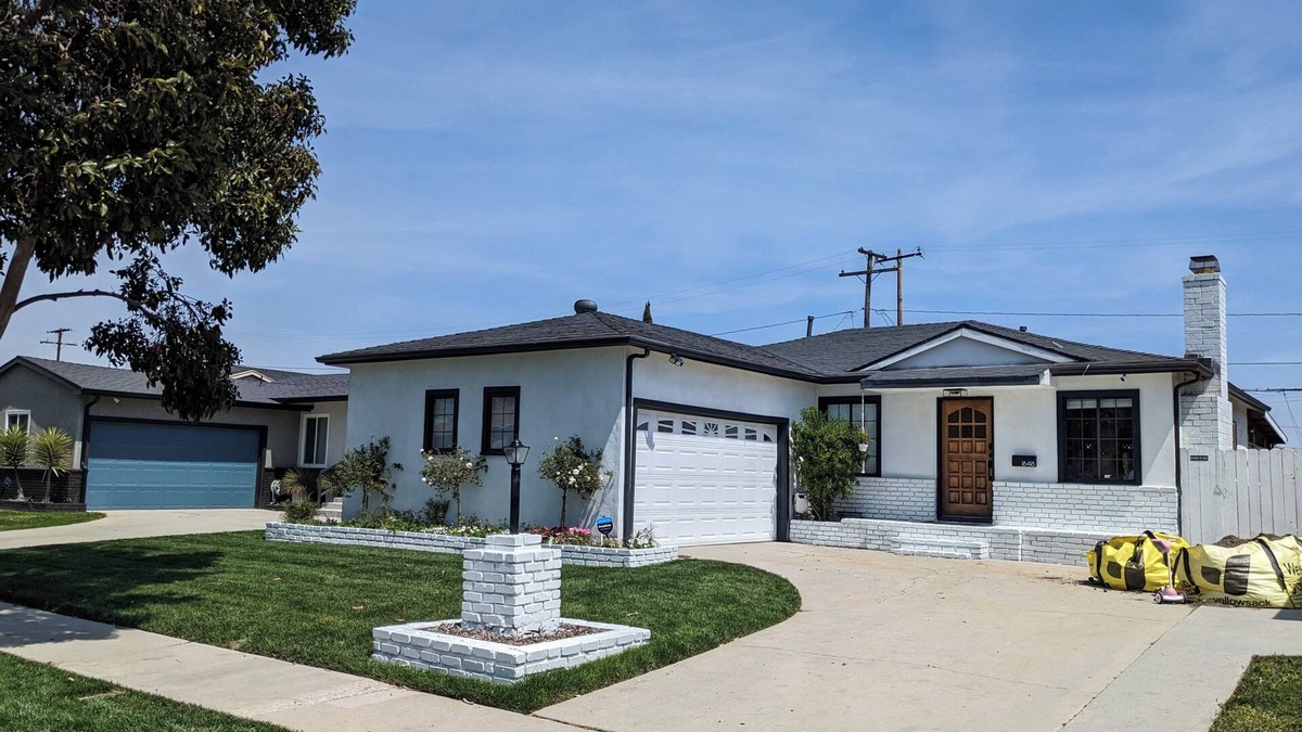 Torrance House | Modern 3 bedroom + ADU, jacuzzi, backyard, office