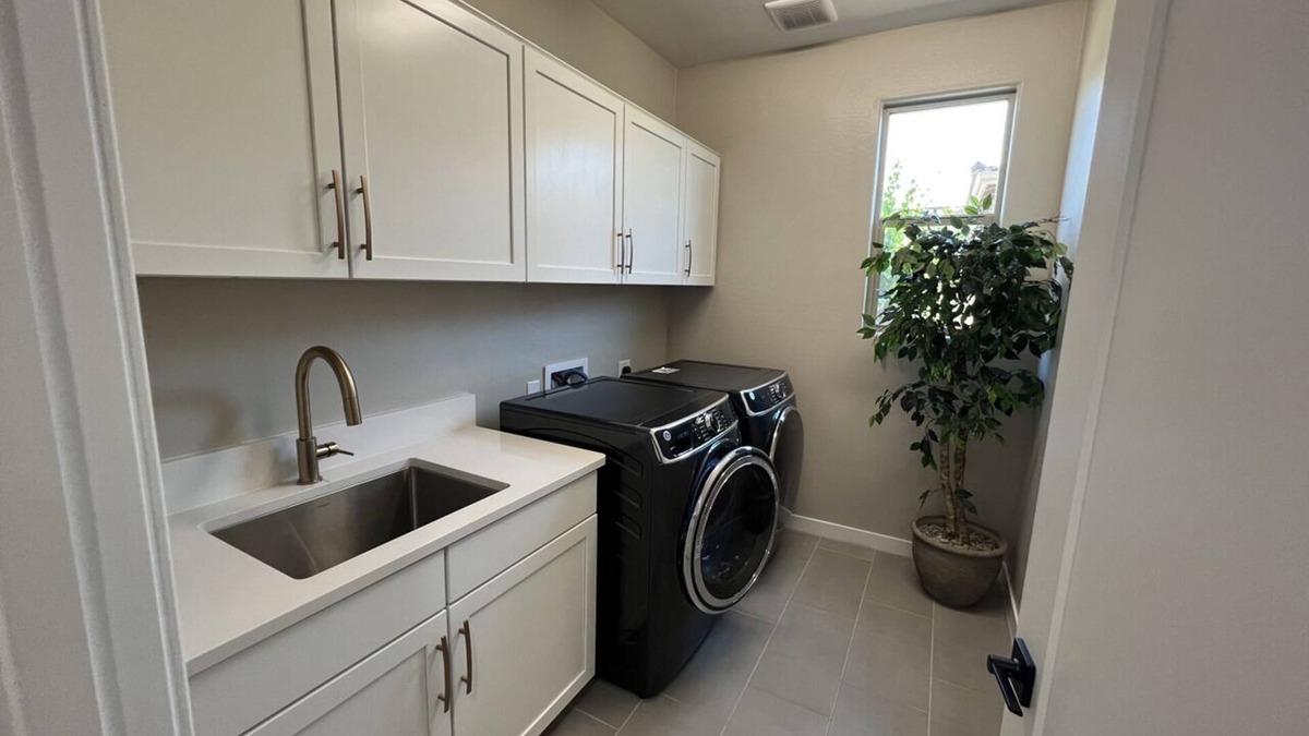 Casa Grande House | Modern 3 Bedroom Casa Grande Home