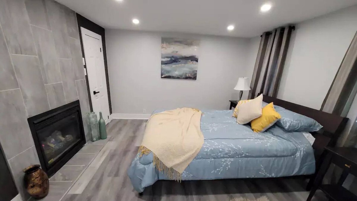 Plattsville House | Modern 3 Bedroom Getaway With Pool