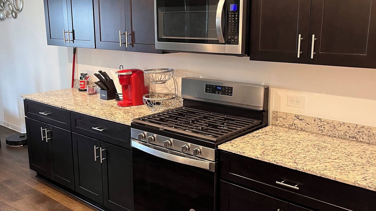 Southbelt/Ellington House | Modern 3-bedroom house near hobby with movie room