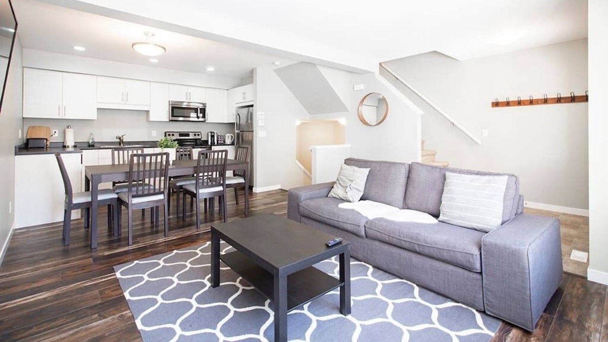 Fort Gary House | Modern 3 Bedroom Townhouse in Southpointe