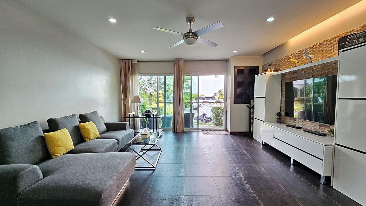 Kamala House | Modern 3-Bedroom Townhome in Kamala