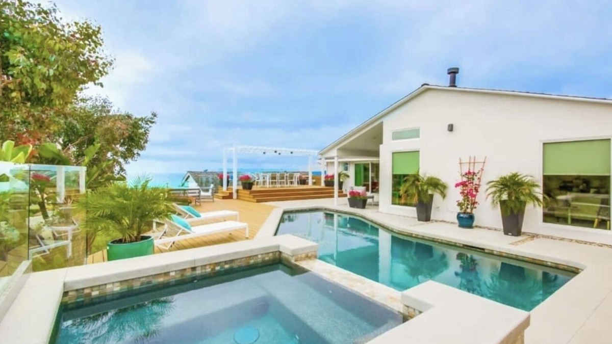 La Jolla Mesa House | Modern 3-Br Beach House In La Jolla with Stunning Views