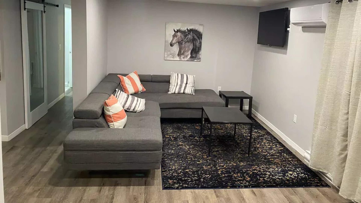 Lower Sackville House | Modern 3 BR Lower Level Unit - Family Friendly w/ Free Parking