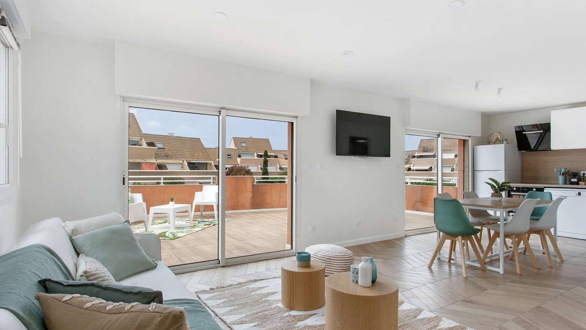 Marseillan Plage Apartment | Modern 3-Room Apartment (New 2021), A/C, Large Terrace, WiFi, Parking, Linens & Cleaning Included