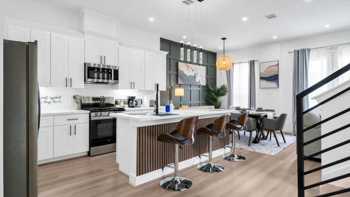 OST - South Union House | Modern 3BR Home - Med Center, NRG, Zoo, Downtown