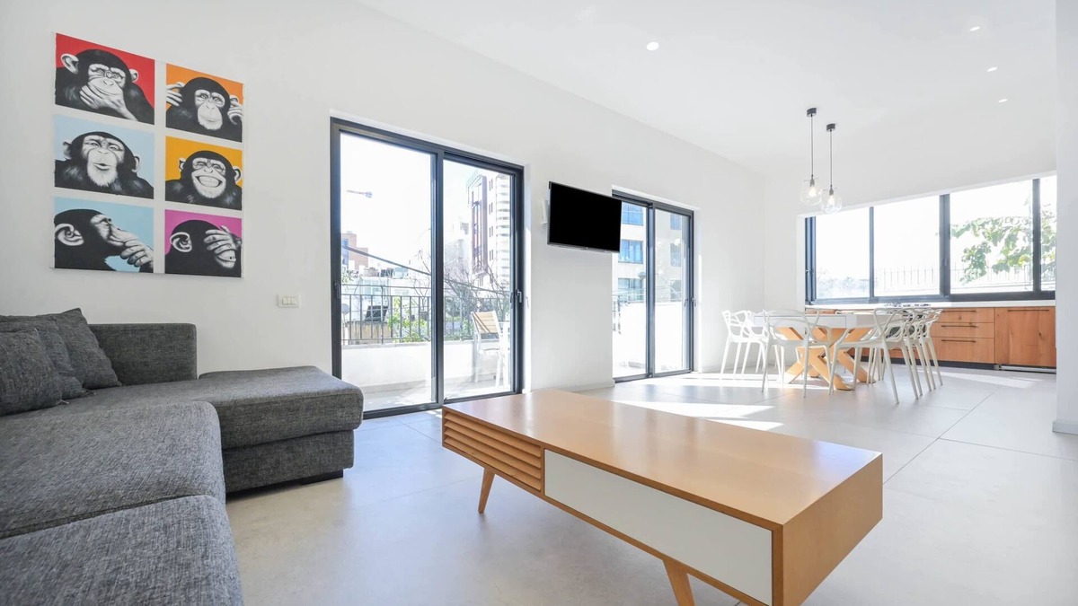 Old North Apartment | Modern 3BR Next to Gordon by HolyGuest