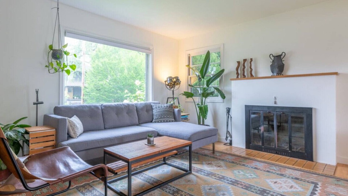King House | Modern 4-bdrm Cape Cod House, Popular NE Portland