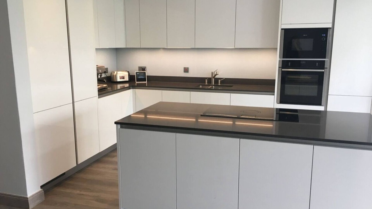 Clonskeagh House | Modern 4-bedroom house 3.5km from Dublin City Centre Sleeps 9
