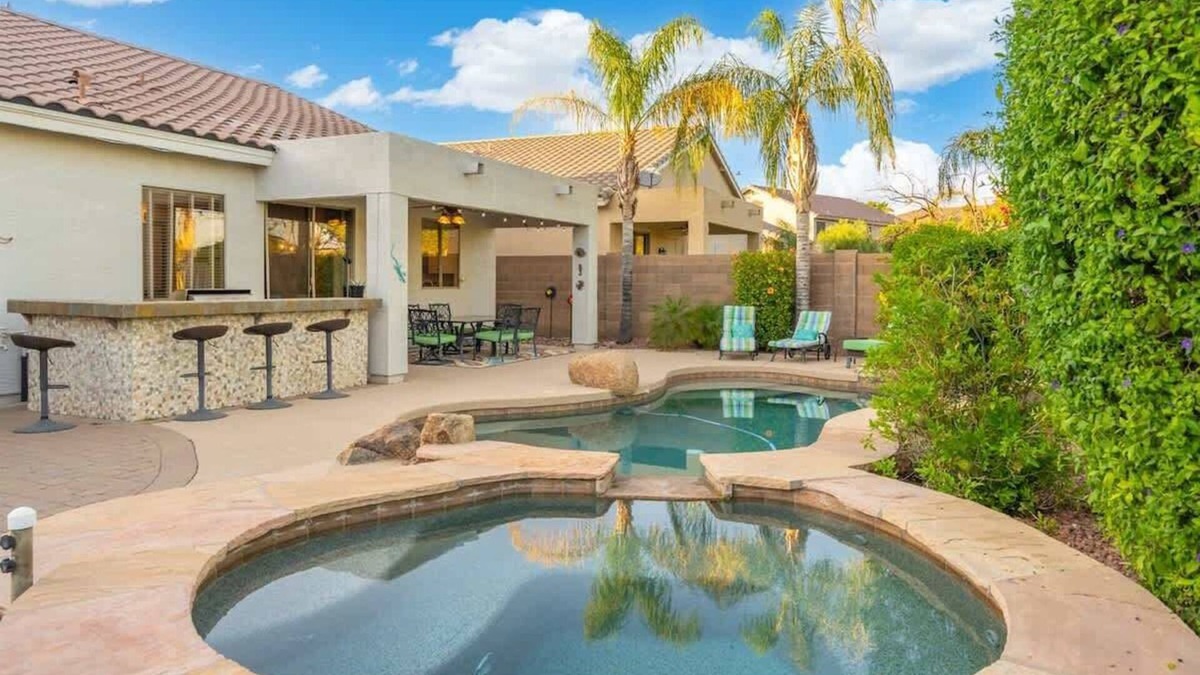 Augusta Ranch House | Modern 4-BR Home | Heated Pool | Jacuzzi | Grill