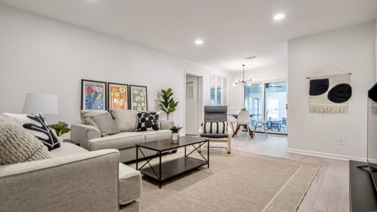 Briarwood House | Modern 4-BR Home w/Sunroom, Office, & Pet-Friendly Yard – Ideal for Groups & Families!