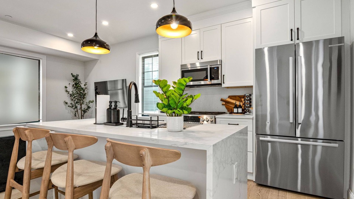 Columbus Park - Andrew Square House | Modern 5BD3B in Boston Steps to Convention Center