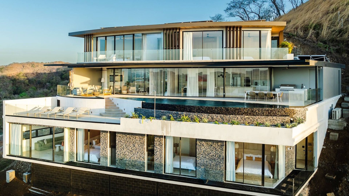Tamarindo Villa | Modern 6 BR Ocean View Villa with pingpong table, daily breakfast & cleaning