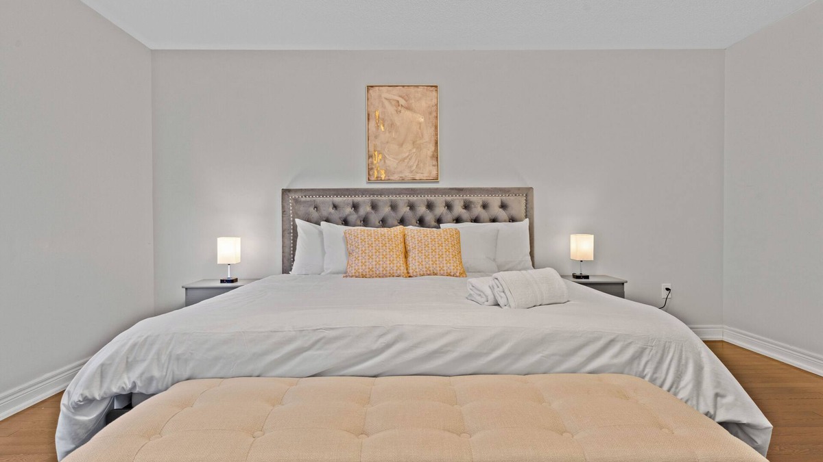 Brampton House | Modern 6BR Spacious Retreat – Perfect for Monthly Stays! New Furniture & Beds