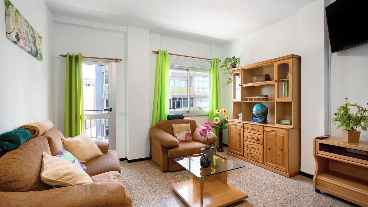 Santa Cruz de Tenerife Apartment | Modern Apartment "Santa Cruz Centro" in Central Location with Wi-Fi & Balcony.