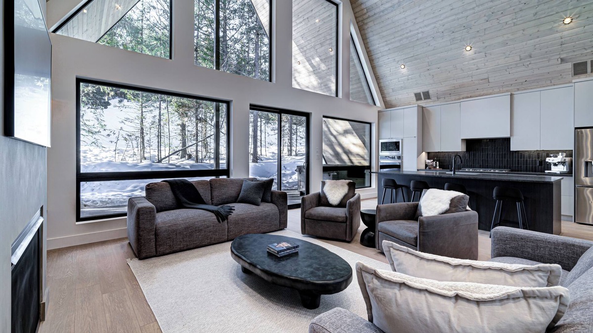 East Kootenay House | Modern A-Frame | Ski In | Hot Tub | Fernie Alpine Resort