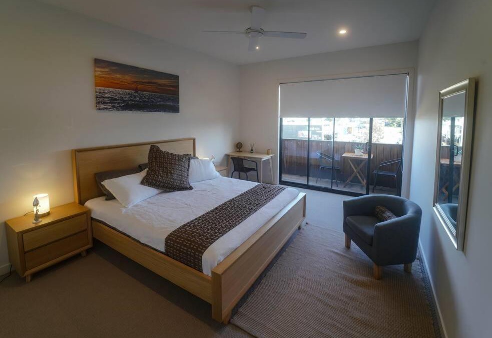 Cape Woolamai House | Modern air-conditioned 3-bedroom townhouse in centre of Cape Woolamai