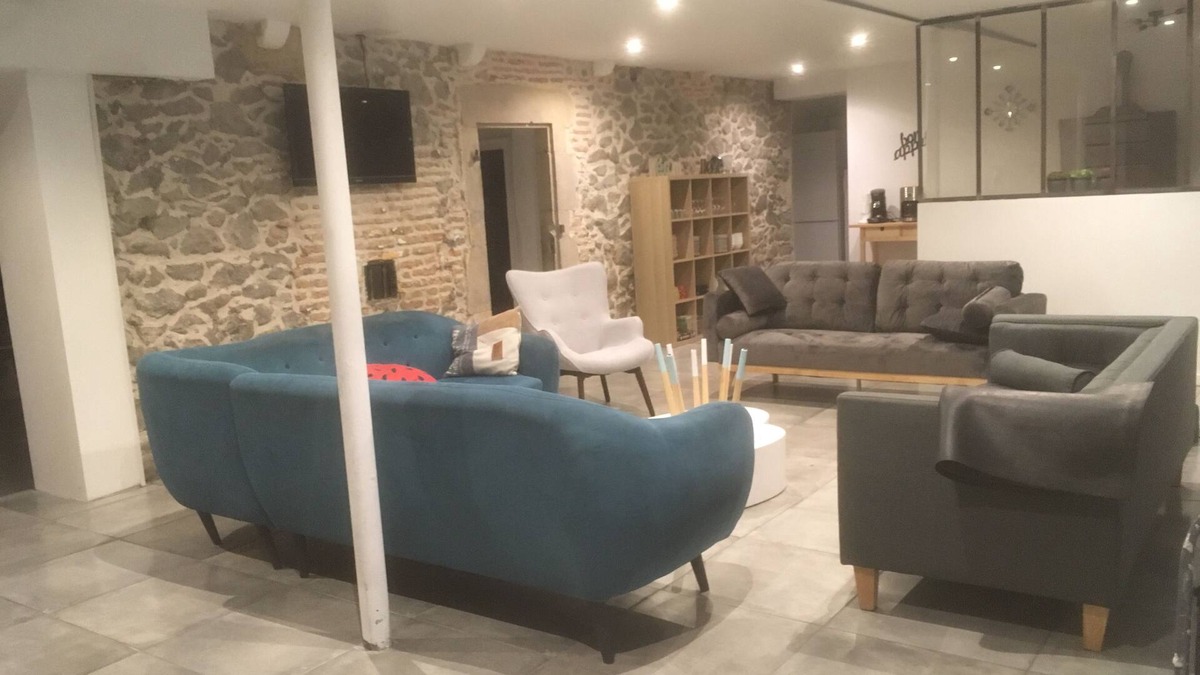 Saubrigues House | Modern and bright holiday home with private pool for 18pax
