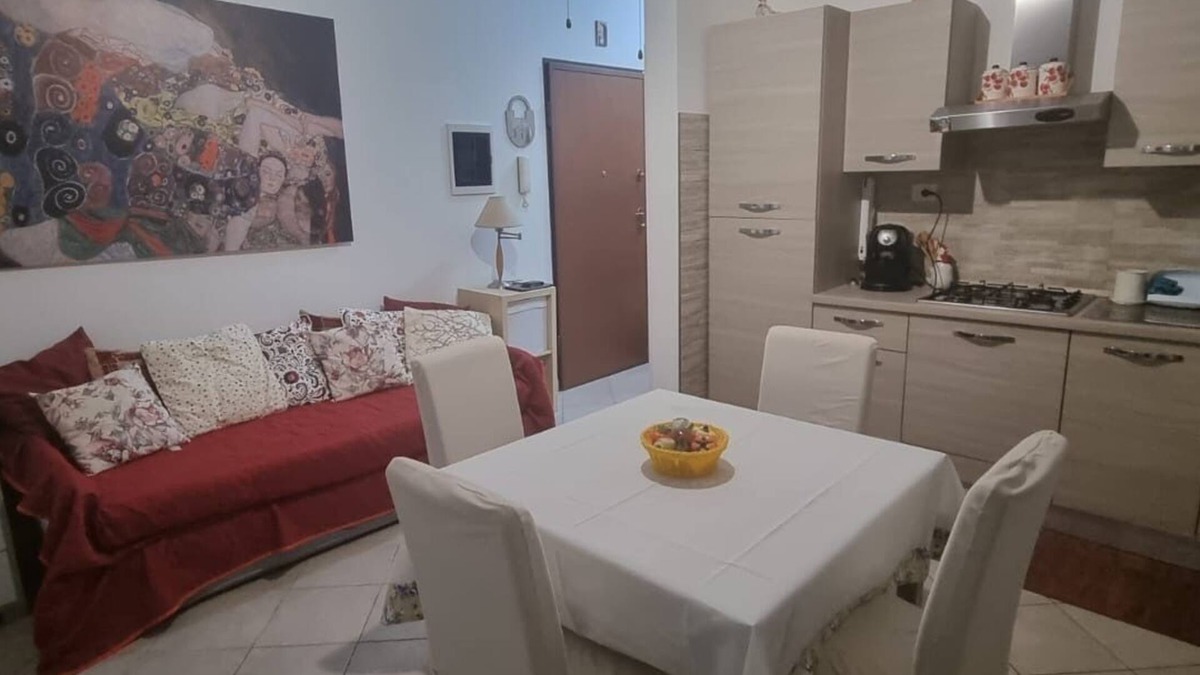 Monterotondo Apartment | Modern and comfortable apartment with kitchen on the outskirts of Rome.