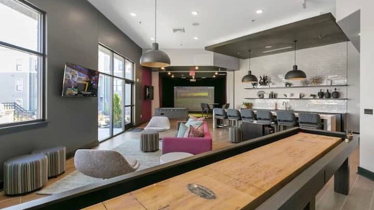 Buechel Apartment | Modern and Comfortable 2BR apt in Louisville!