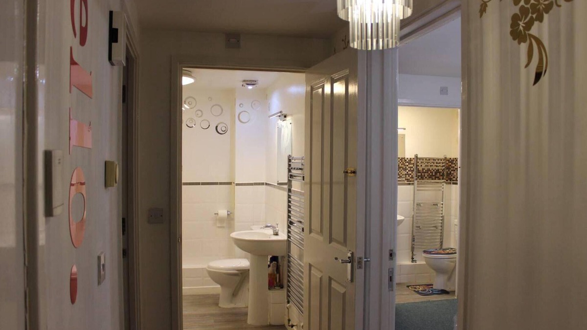 Edmonton Apartment | Modern and Cosy Apartment in North London, UK