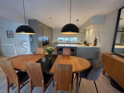 Tromso House | Modern and sentral home - close to centrum and nature