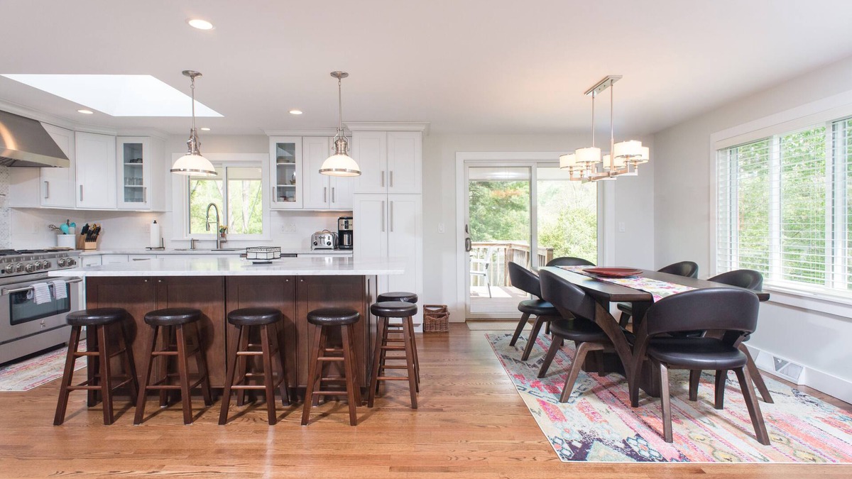 Lee House | Modern And Spacious Berkshires Retreat 5 bdrm 3 bath