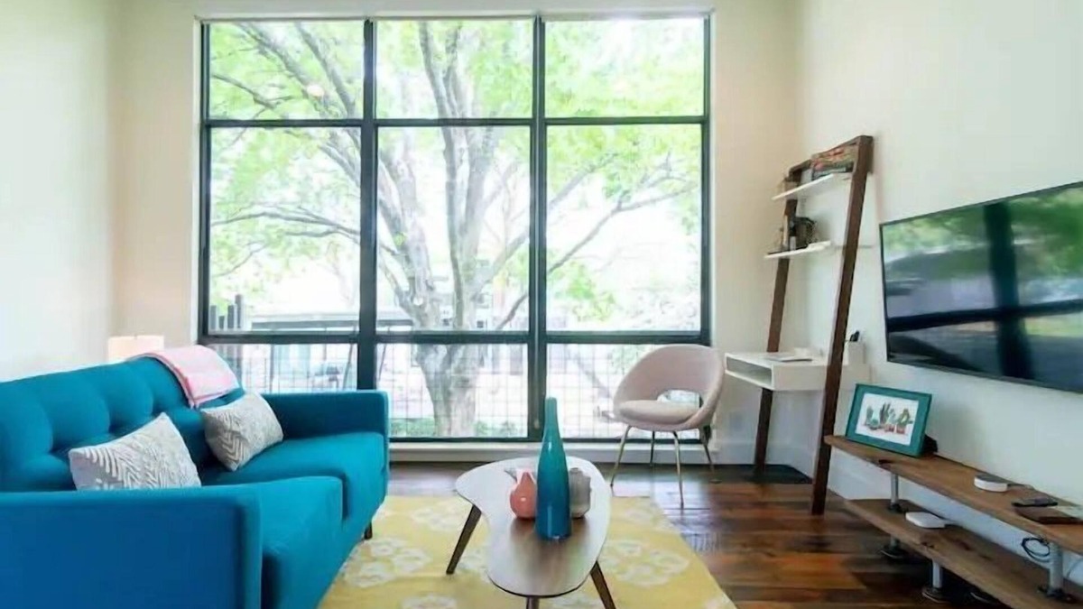 Zilker Apartment | Modern and Spacious Blue Tree House