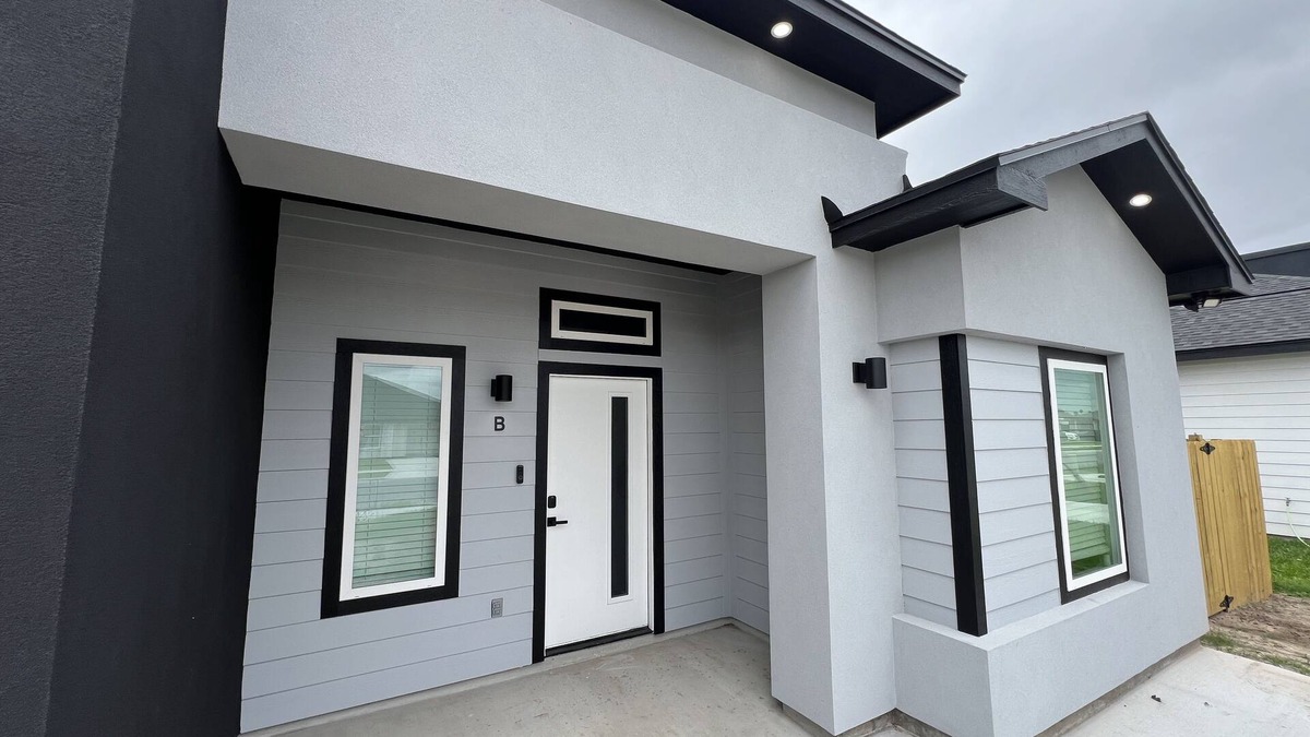 Brownsville House | Modern and Spacious Home near SpaceX, Port of Brownsville and Boca Chica Beach