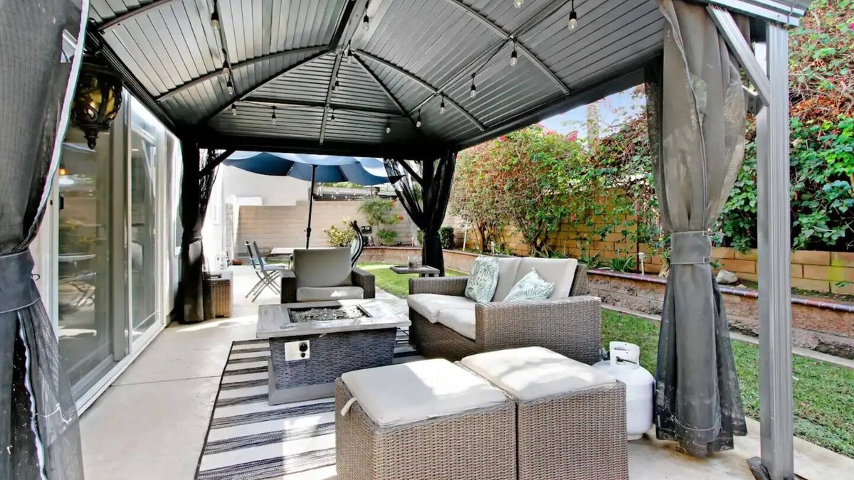 Fullerton House | Modern and Stylish 4-bedroom Home