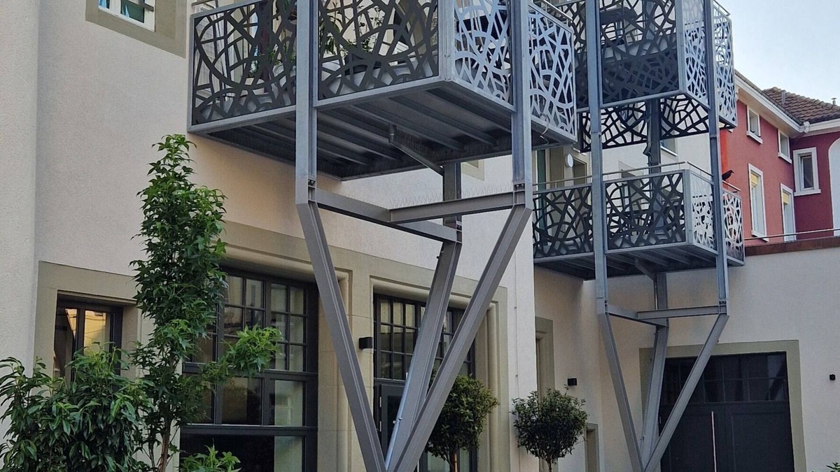 Waldshut-Tiengen Apartment | Modern apartment Smart Tv and parking near old town and train station