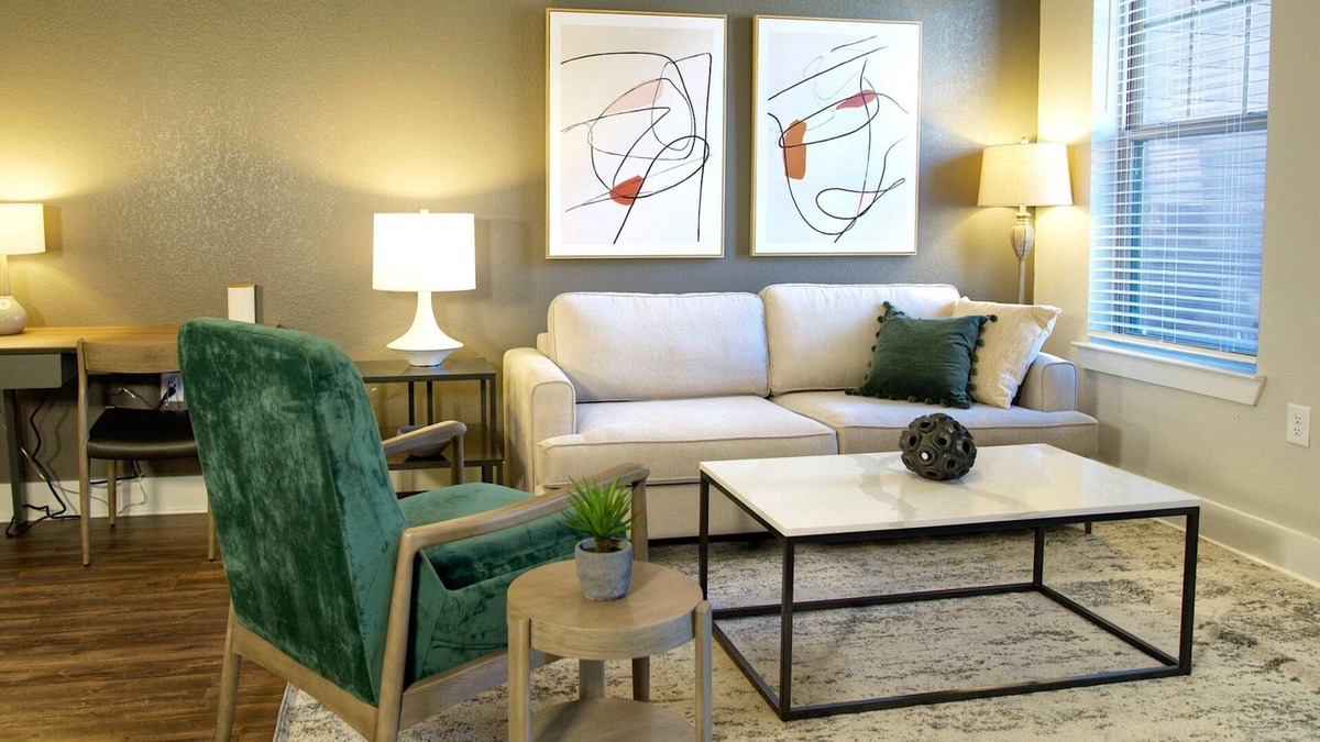Briargate Apartment | Modern Apartment in Prime Location (ID3545X91)