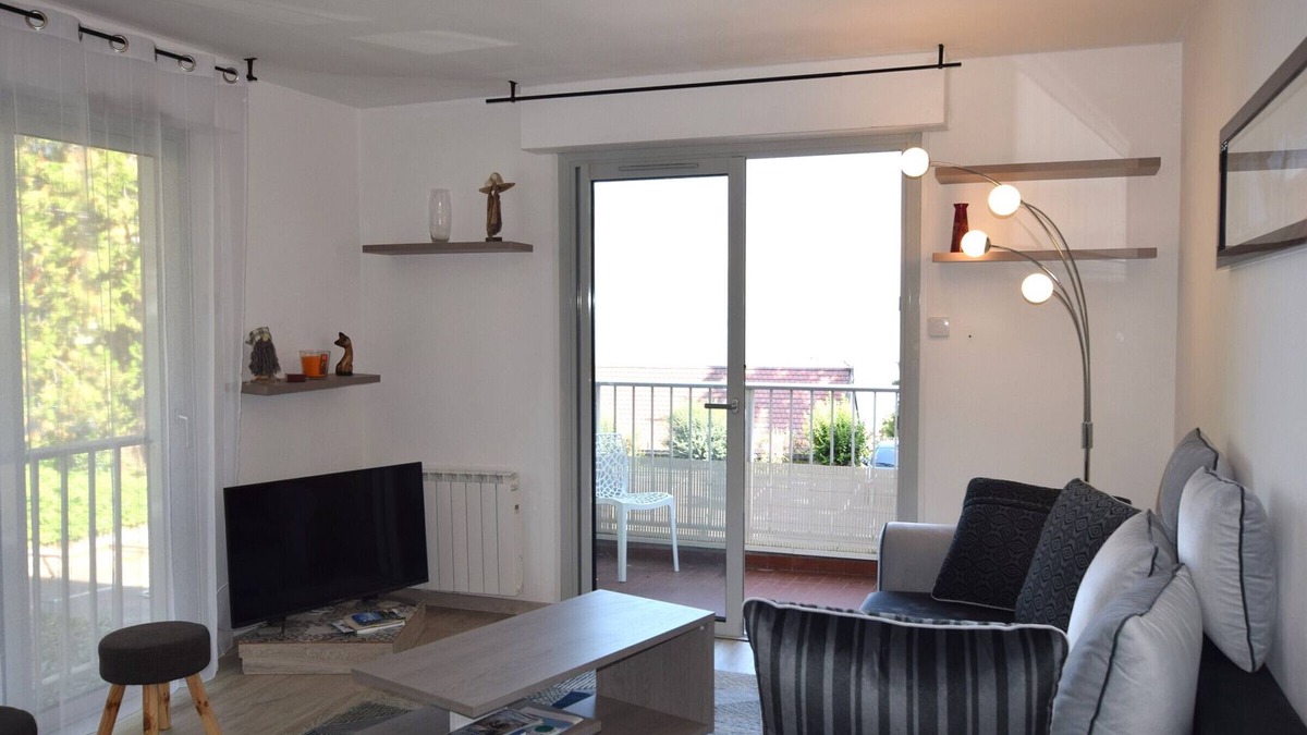 Evian-les-Bains Apartment | Modern apartment with balcony in Évian-les-Bains