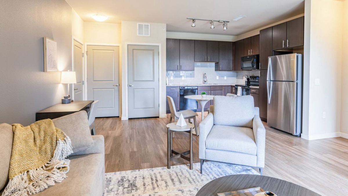 Highlands Ranch Apartment | Modern Apartment in Prime Location (ID7516X47)