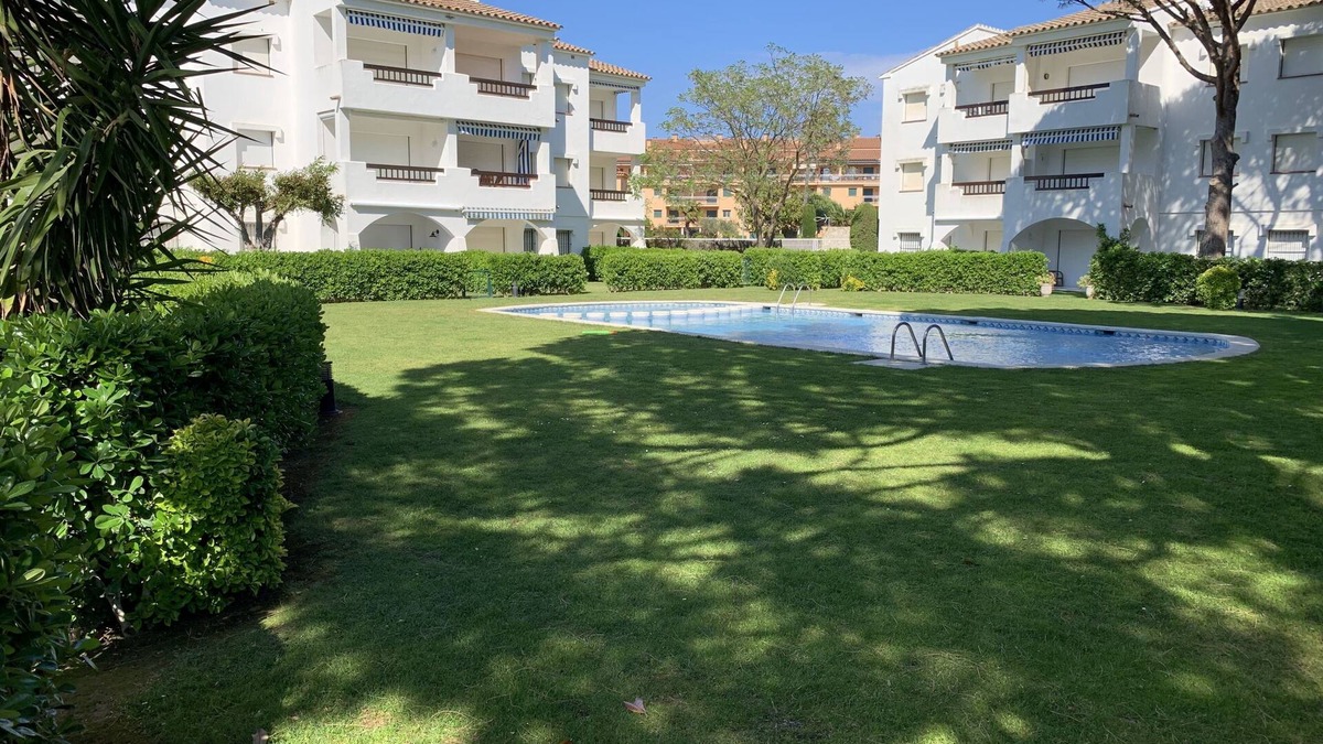 Pals Apartment | Modern apartment 100mt from the beach