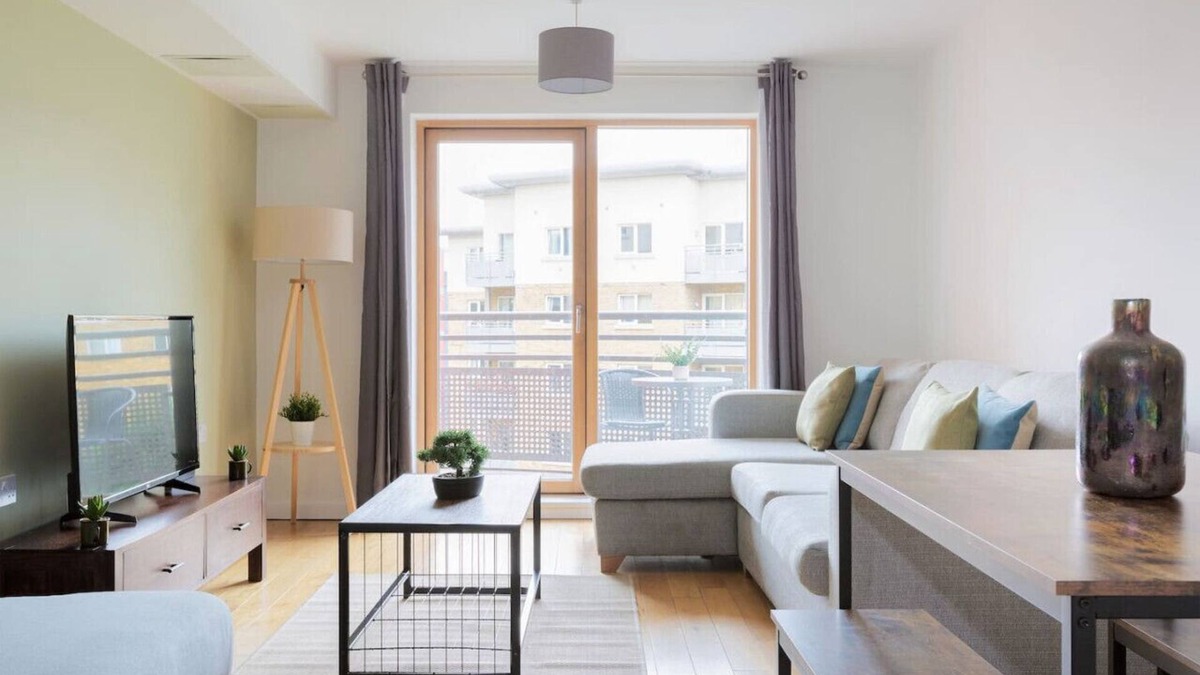 Bow Apartment | Modern Apartment in Bow