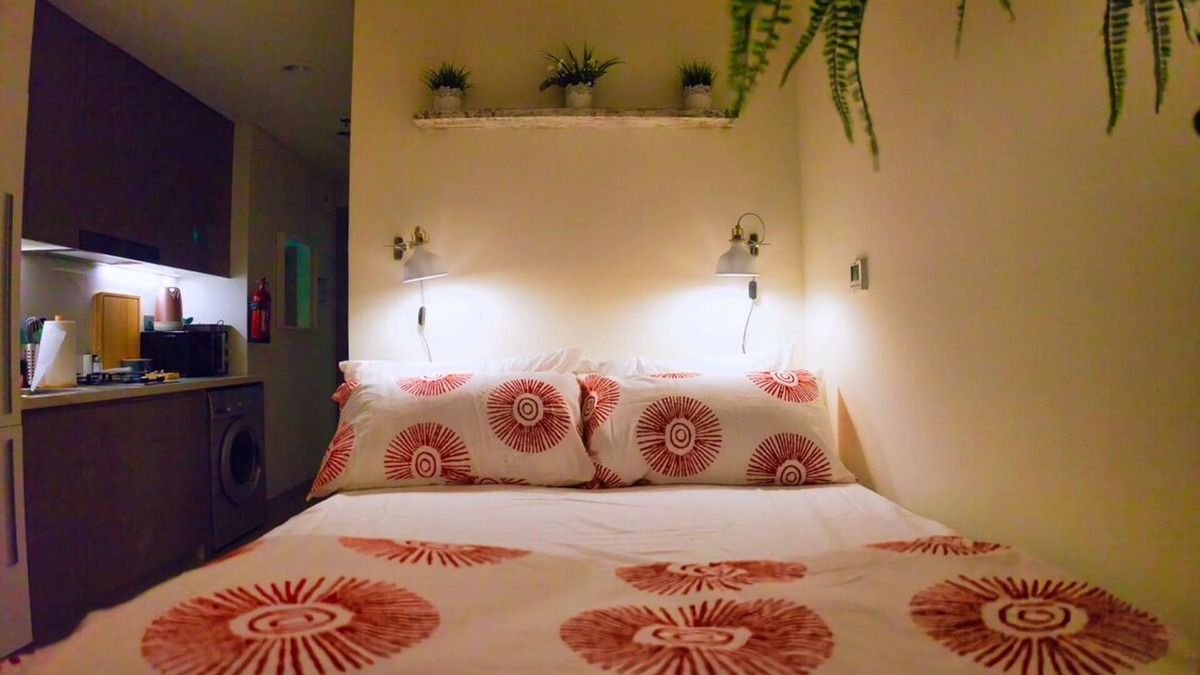 Nad Al Sheba Apartment | Modern apartment in brilliant Dubai with AC, fitness room, WiFi
