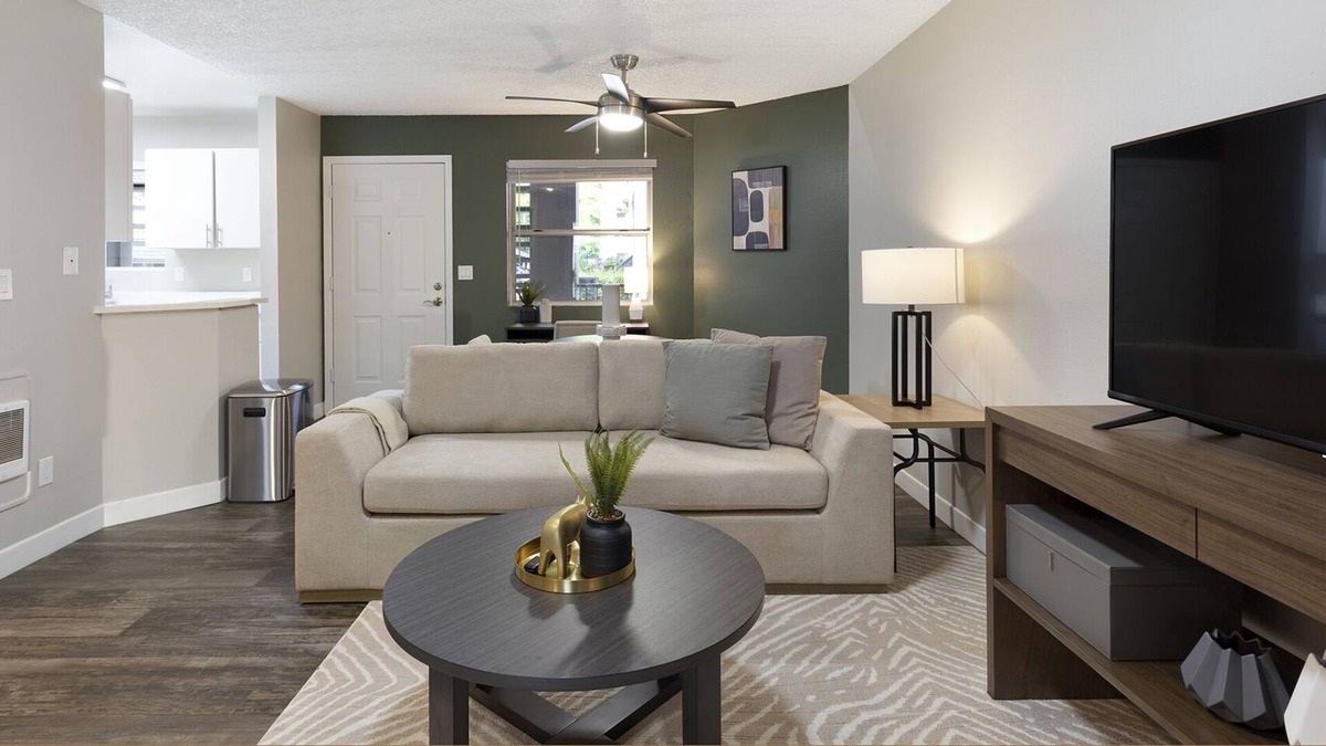 Tanasbourne Apartment | Modern Apartment in Prime Location (ID9191X01)