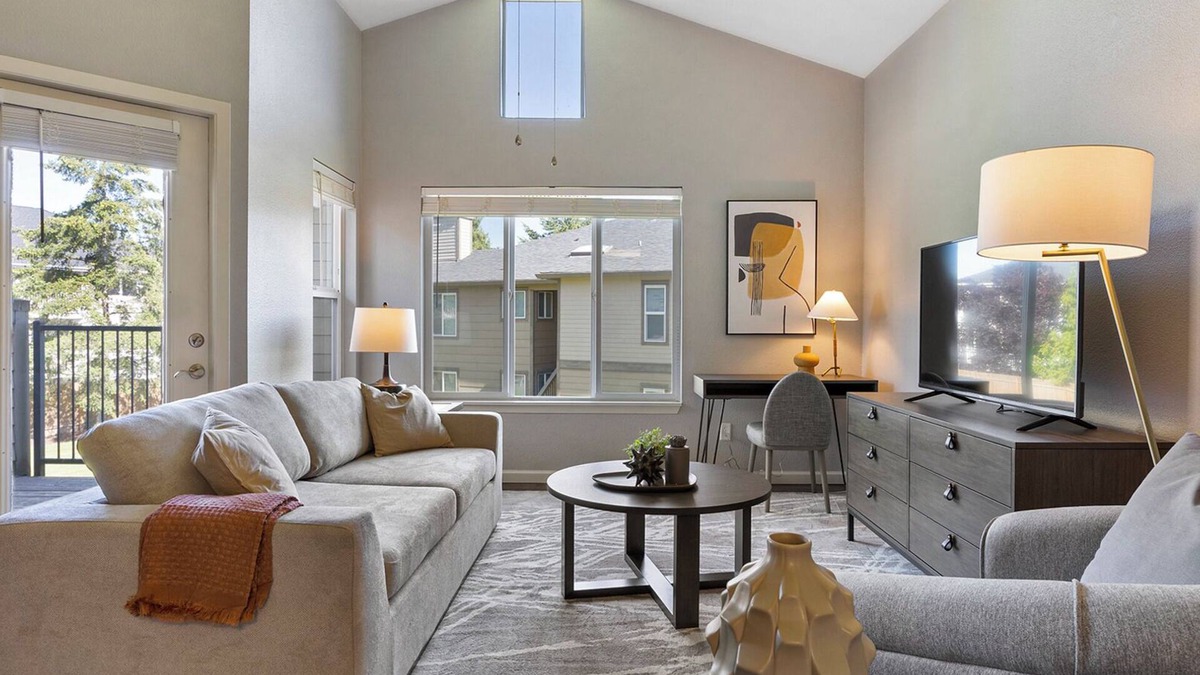 Tanasbourne Apartment | Modern Apartment in Prime Location (ID9835X53)