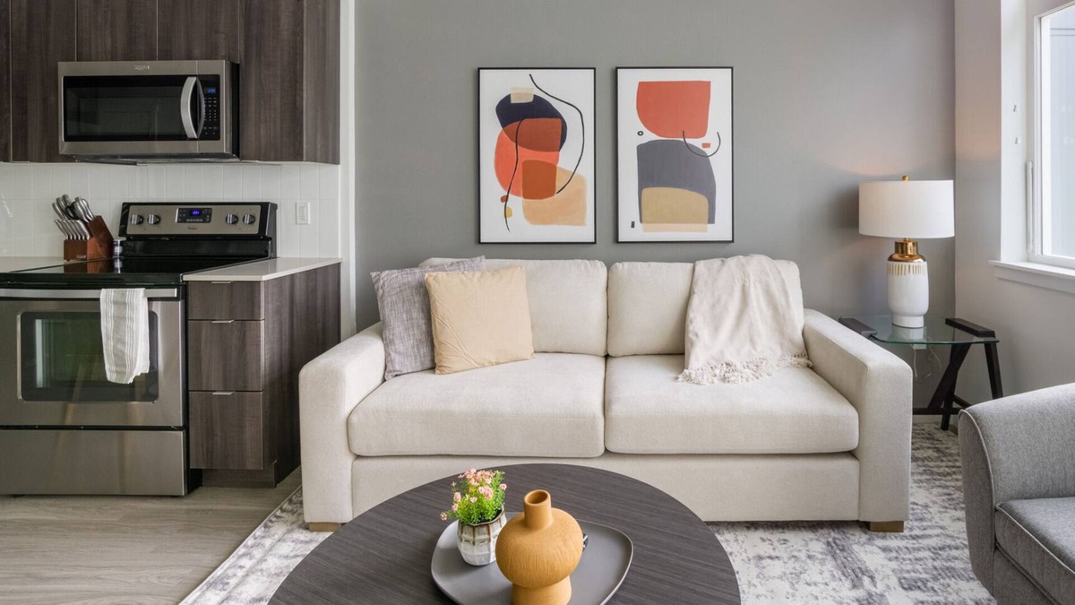 Sammamish Apartment | Modern Apartment in Prime Location (ID8634X08)