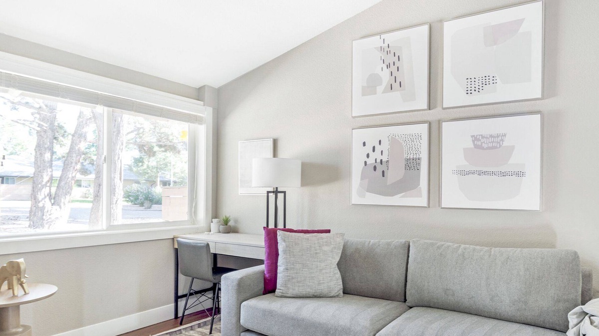 Longmont Apartment | Modern Apartment in Prime Location (ID6199X15)