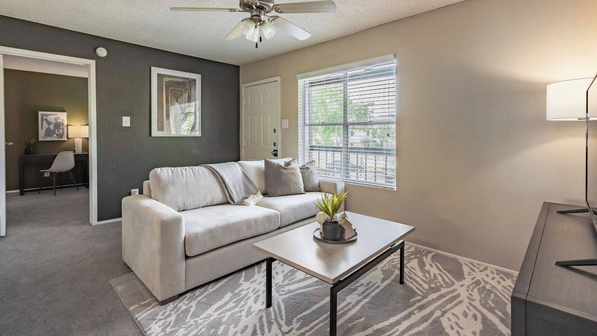 El Lago Apartment | Modern Apartment in Prime Location (ID9665X12)