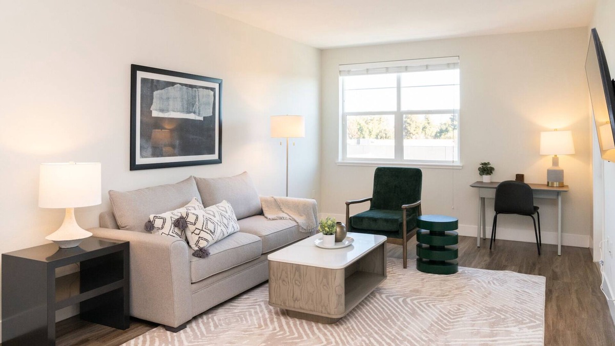 Centerville Apartment | Modern Apartment in Prime Location (ID9011X3)