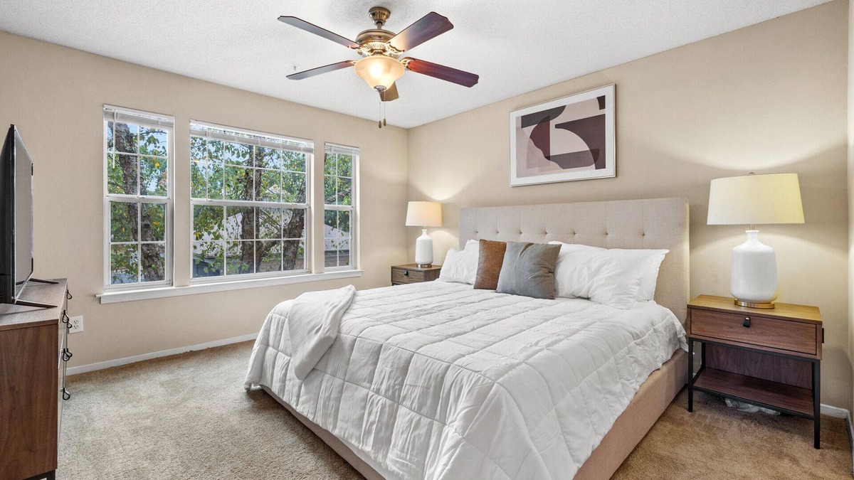 Germantown Apartment | Modern Apartment in Prime Location (ID3914X82)