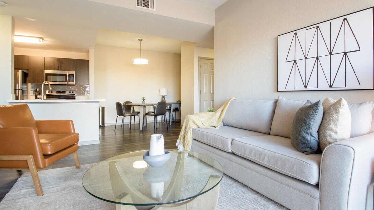 Denver Apartment | Modern Apartment in Prime Location (ID3287X15)