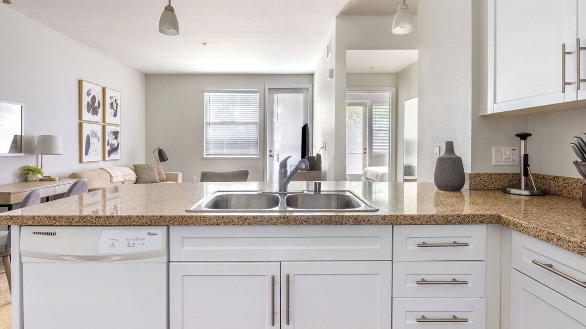 Oxnard Apartment | Modern Apartment in Prime Location (ID2411X73)