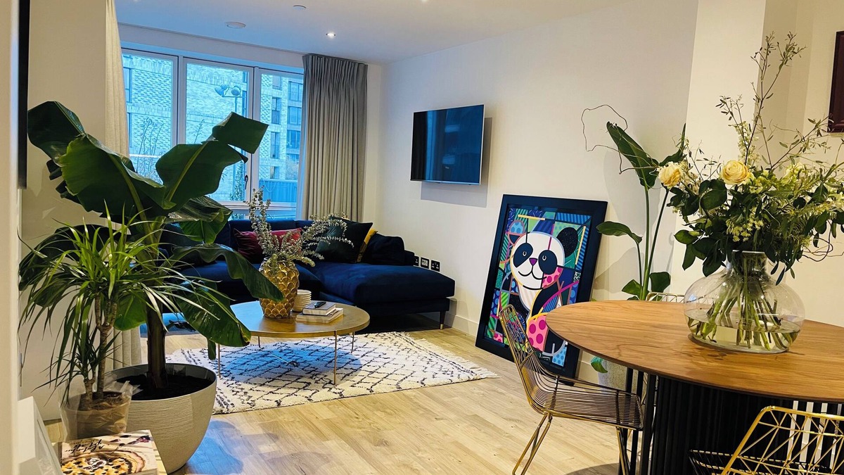 Stratford Apartment | Modern apartment in the heart of London.