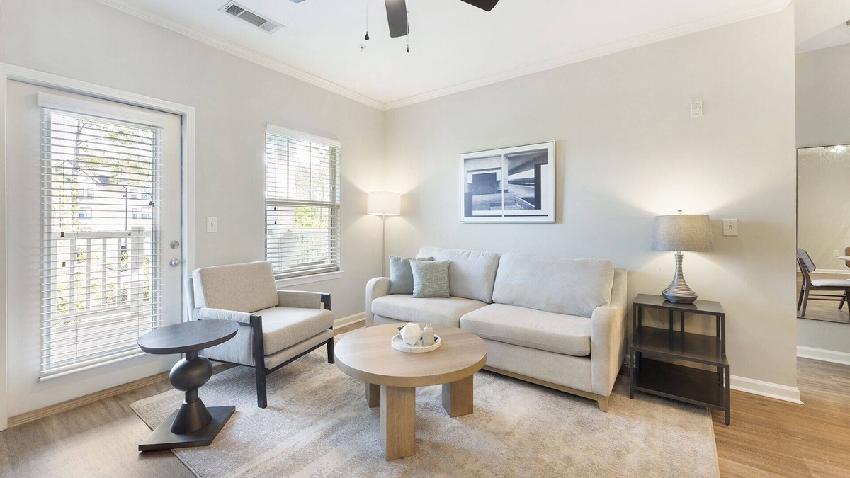 Ladson Apartment | Modern Apartment in Prime Location (ID9391X76)