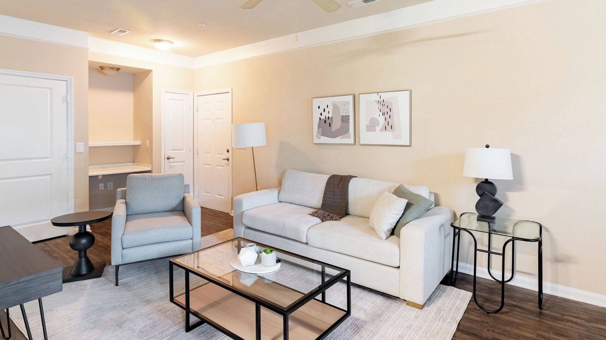 Goose Creek Apartment | Modern Apartment in Prime Location (ID4344X54)